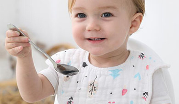 6 Easy Tips to Effectively Clean Baby Bibs
